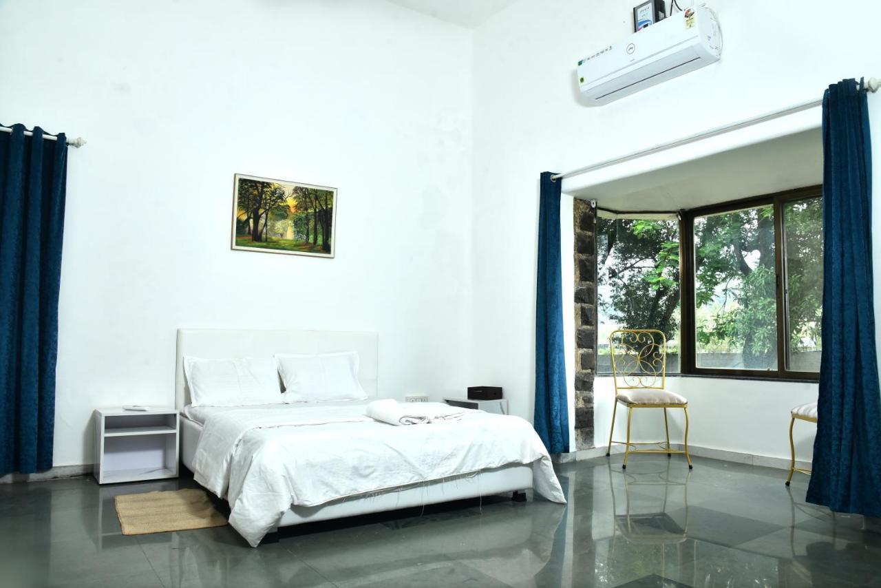 Whispering Woods Villa And Eco Farms Lonavala Kültér fotó