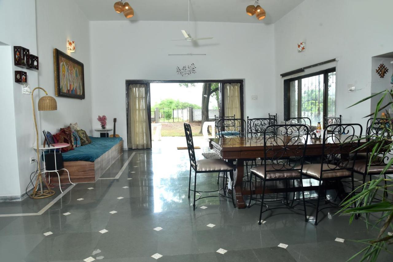 Whispering Woods Villa And Eco Farms Lonavala Kültér fotó